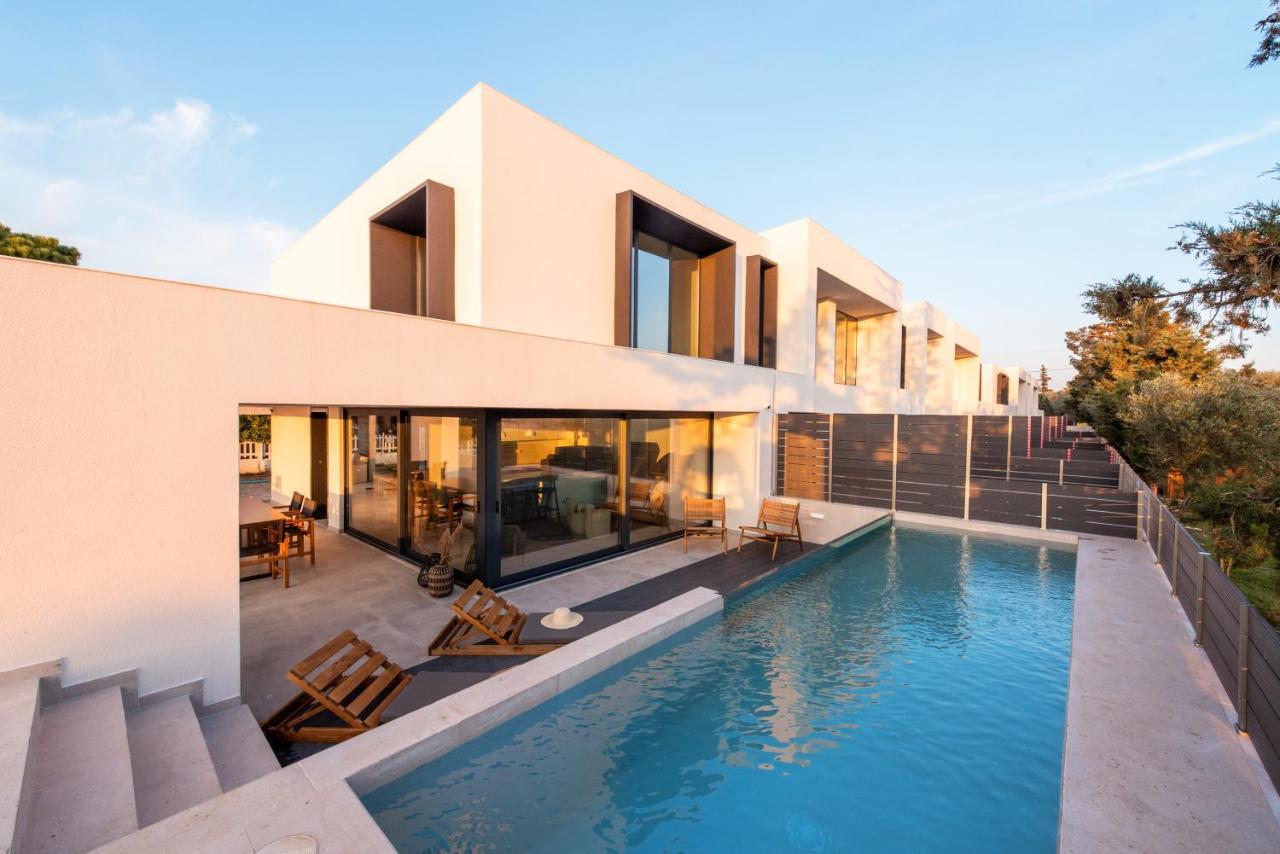 Serene Seafront Villas 尼亚伊拉克利亚 外观 照片